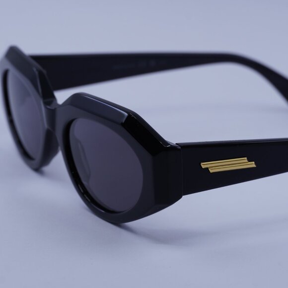 Bottega Veneta BV1031S 001 Sunglasses Black Cat Eye Frame, Grey Lenses - Picture 9 of 11